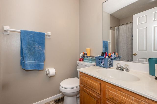 910 Hamlin Drive, Hamilton Twp, OH 45039