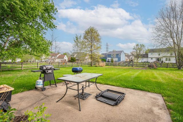 910 Hamlin Drive, Hamilton Twp, OH 45039