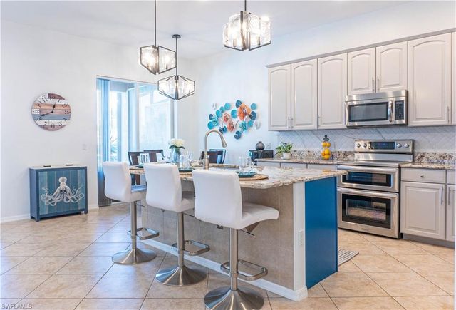 14059 Mirror CT, Naples, FL 34114