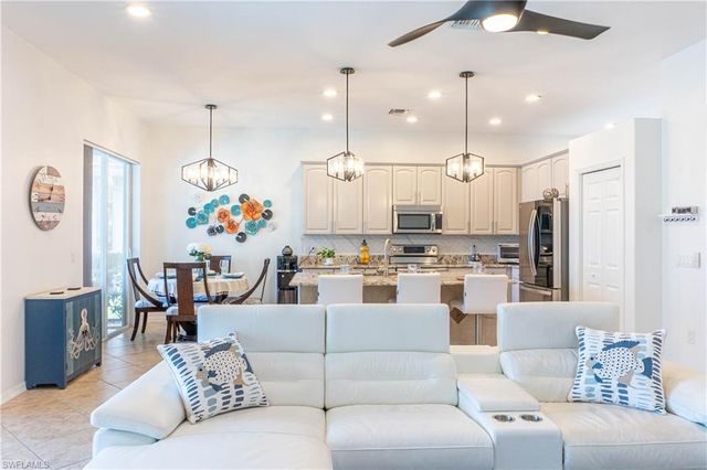 14059 Mirror CT, Naples, FL 34114