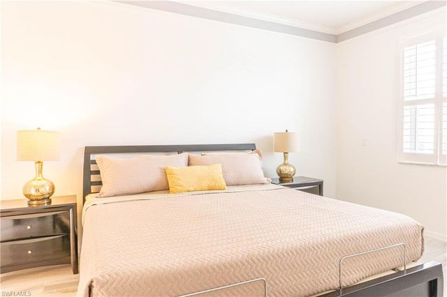 14059 Mirror CT, Naples, FL 34114