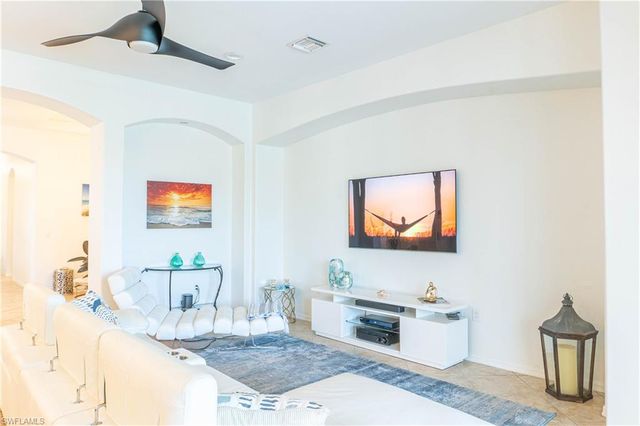 14059 Mirror CT, Naples, FL 34114