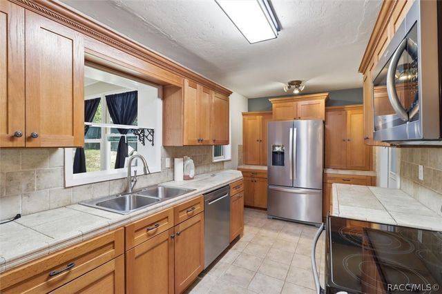 7606 E Savannah Drive, Floral City, FL 34436