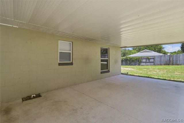7606 E Savannah Drive, Floral City, FL 34436