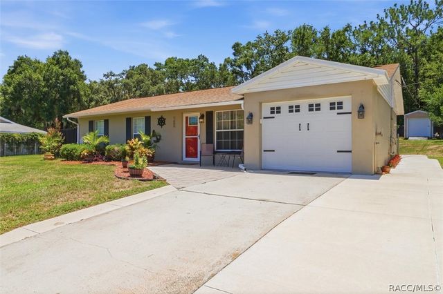 7606 E Savannah Drive, Floral City, FL 34436