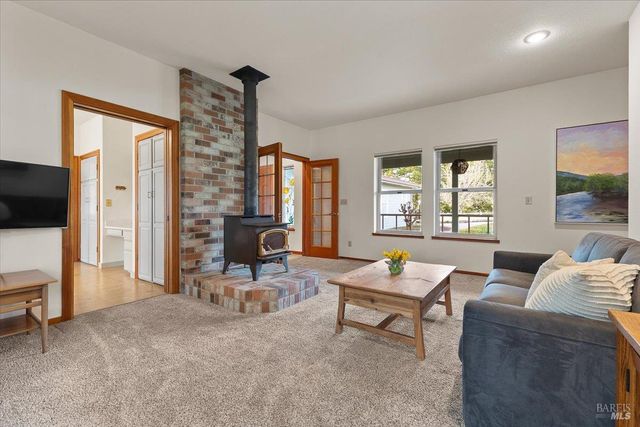 910-920 Lytton Springs Rd, Healdsburg, CA 95448