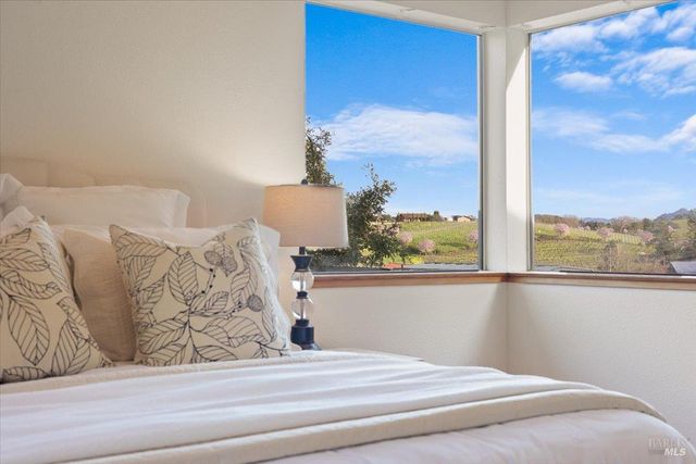 910-920 Lytton Springs Rd, Healdsburg, CA 95448