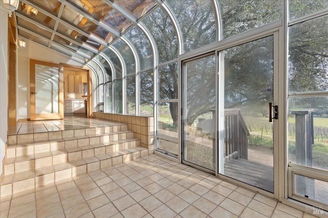 910-920 Lytton Springs Rd, Healdsburg, CA 95448