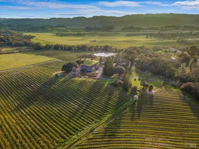 910-920 Lytton Springs Rd, Healdsburg, CA 95448