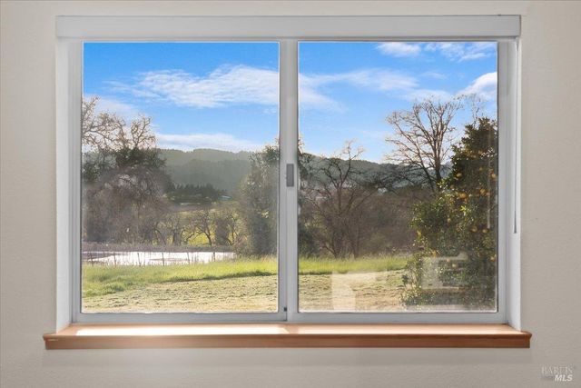 910-920 Lytton Springs Rd, Healdsburg, CA 95448