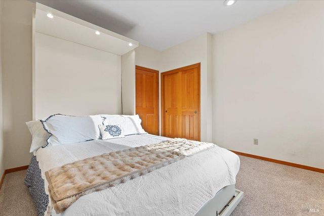 910-920 Lytton Springs Rd, Healdsburg, CA 95448