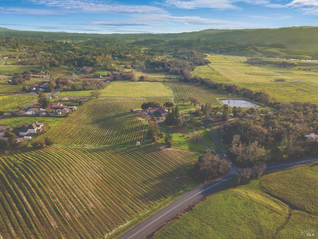 910-920 Lytton Springs Rd, Healdsburg, CA 95448