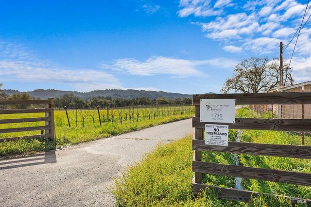 910-920 Lytton Springs Rd, Healdsburg, CA 95448