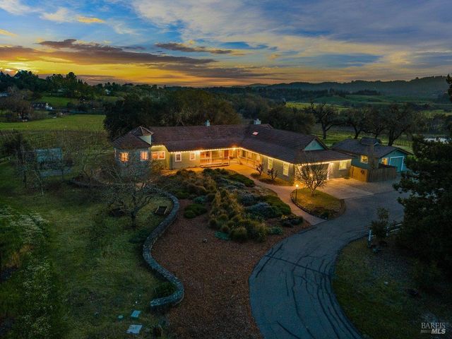 910-920 Lytton Springs Rd, Healdsburg, CA 95448