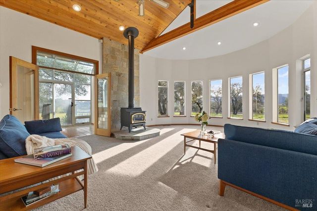 910-920 Lytton Springs Rd, Healdsburg, CA 95448