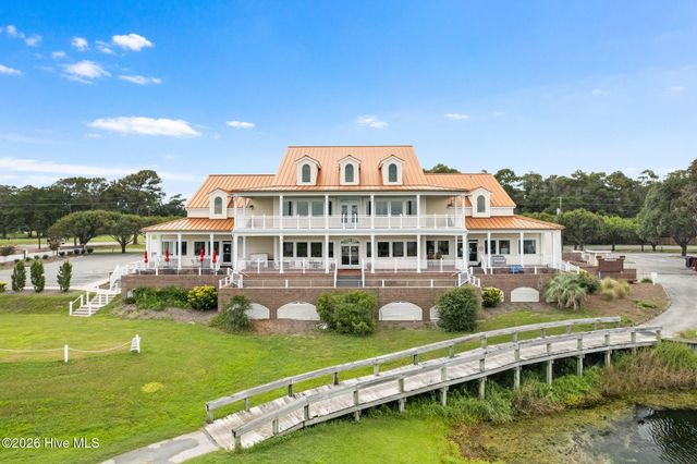 1714 Oakbrook Drive SW, Ocean Isle Beach, NC 28469