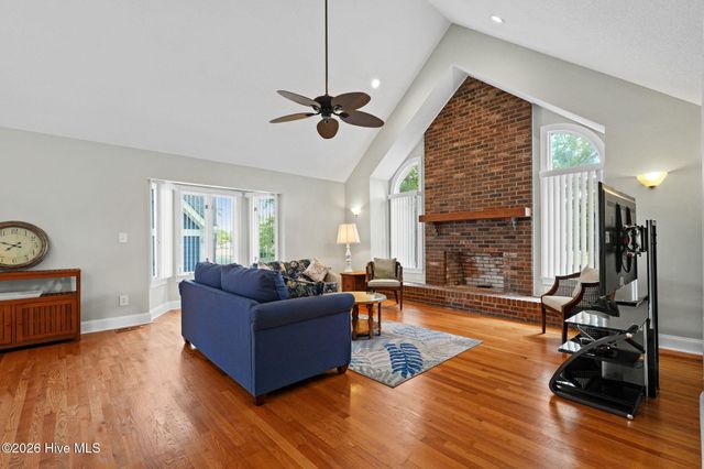 1714 Oakbrook Drive SW, Ocean Isle Beach, NC 28469