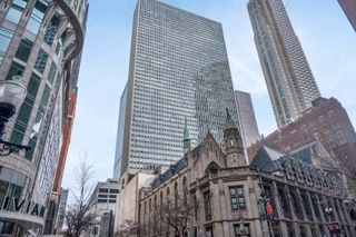 111 E Chestnut Street 20B, Chicago, IL 60611