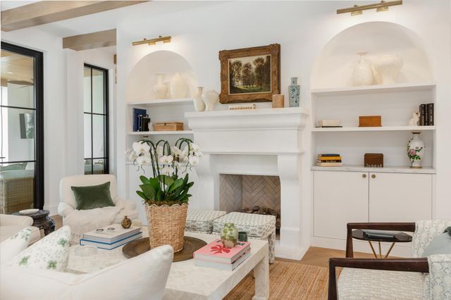 302 E Lakewood Road, West Palm Beach, FL 33405