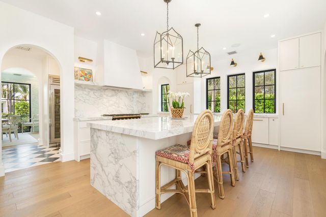 302 E Lakewood Road, West Palm Beach, FL 33405