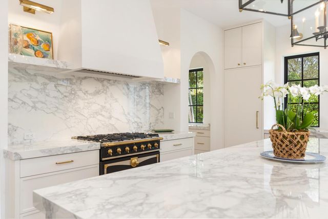 302 E Lakewood Road, West Palm Beach, FL 33405