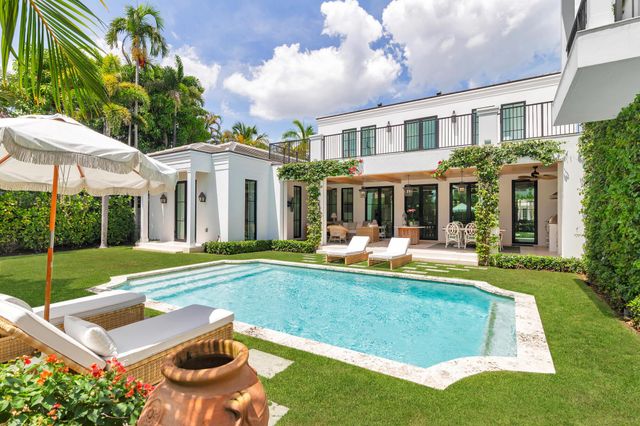 302 E Lakewood Road, West Palm Beach, FL 33405