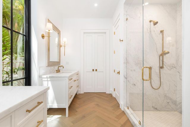 302 E Lakewood Road, West Palm Beach, FL 33405