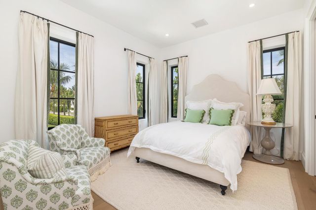 302 E Lakewood Road, West Palm Beach, FL 33405