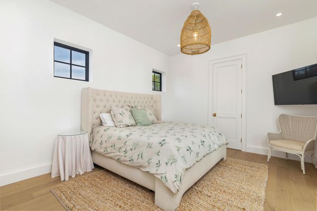 302 E Lakewood Road, West Palm Beach, FL 33405