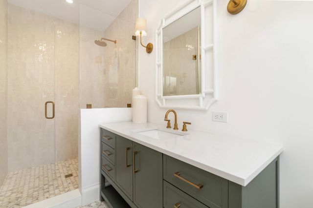 302 E Lakewood Road, West Palm Beach, FL 33405