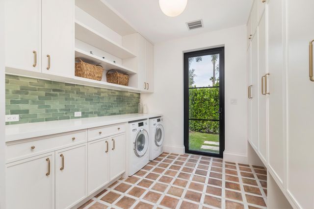 302 E Lakewood Road, West Palm Beach, FL 33405