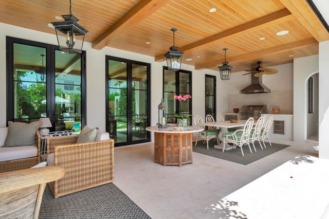 302 E Lakewood Road, West Palm Beach, FL 33405