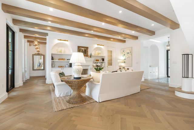 302 E Lakewood Road, West Palm Beach, FL 33405