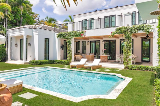 302 E Lakewood Road, West Palm Beach, FL 33405