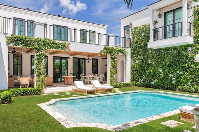 302 E Lakewood Road, West Palm Beach, FL 33405