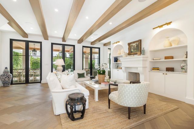 302 E Lakewood Road, West Palm Beach, FL 33405