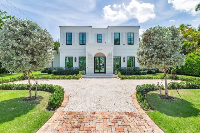 302 E Lakewood Road, West Palm Beach, FL 33405