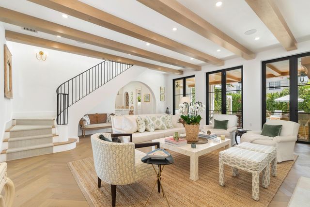 302 E Lakewood Road, West Palm Beach, FL 33405