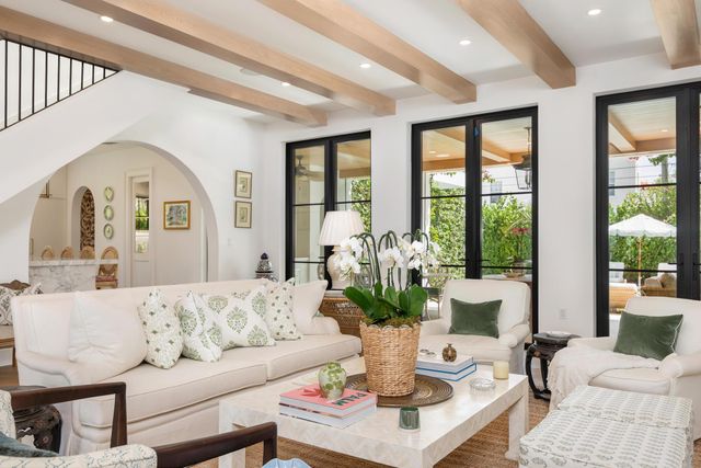 302 E Lakewood Road, West Palm Beach, FL 33405