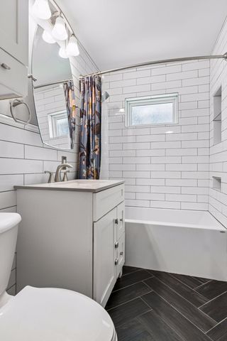 2911 W 54th Street, Minneapolis, MN 55410