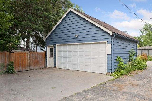 2911 W 54th Street, Minneapolis, MN 55410