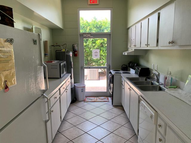100 S South Boulevard 1c, Boynton Beach, FL 33435
