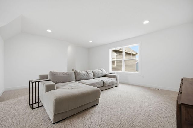 5822 130th Lane N, Hugo, MN 55038