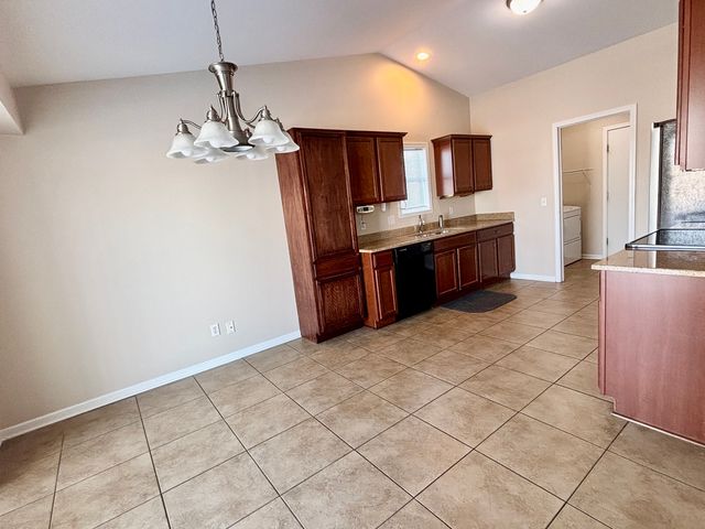 1940 Burnett Drive, Belvidere, IL 61008