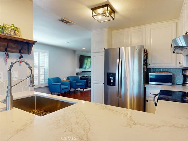 22332 Savona, Laguna Hills, CA 92653