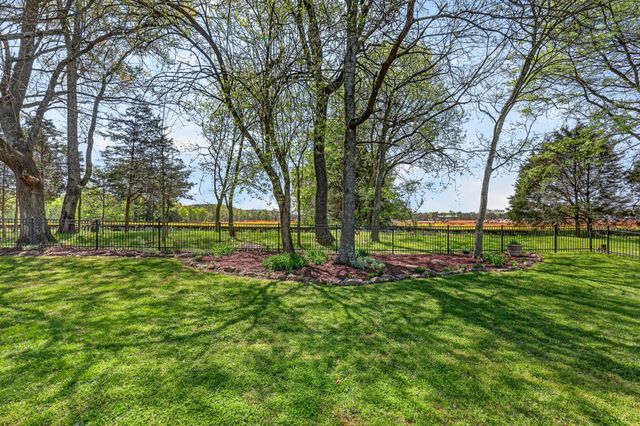 1307 John Hood Dr, Rockvale, TN 37153