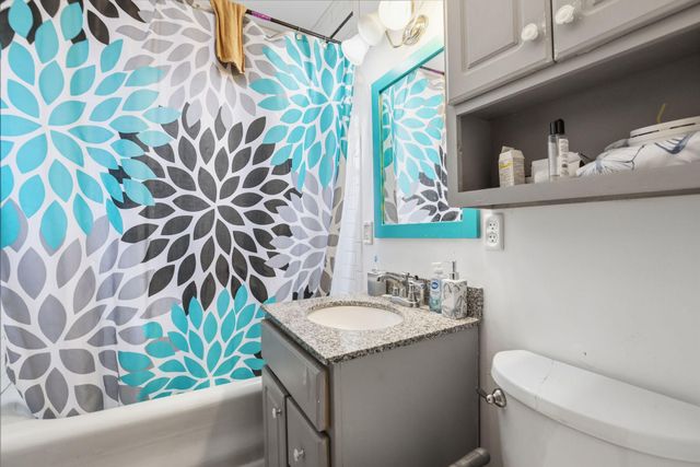 1821 Case Avenue E, Saint Paul, MN 55119