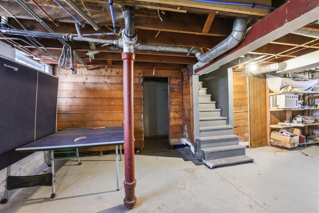 1821 Case Avenue E, Saint Paul, MN 55119