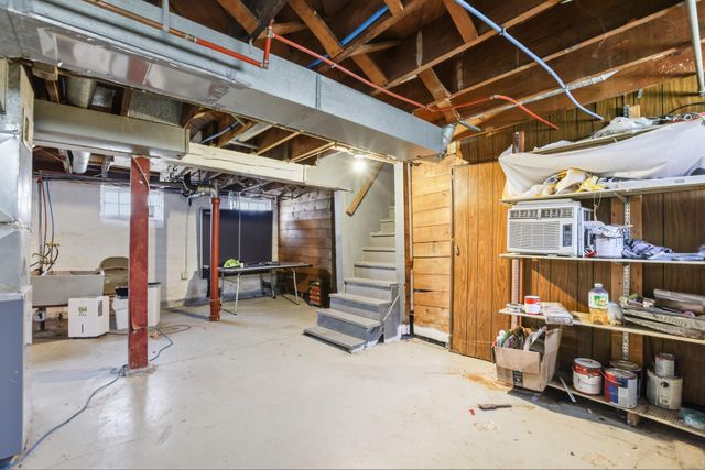 1821 Case Avenue E, Saint Paul, MN 55119