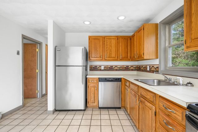 44 Antone Ave, Falmouth, MA 02536